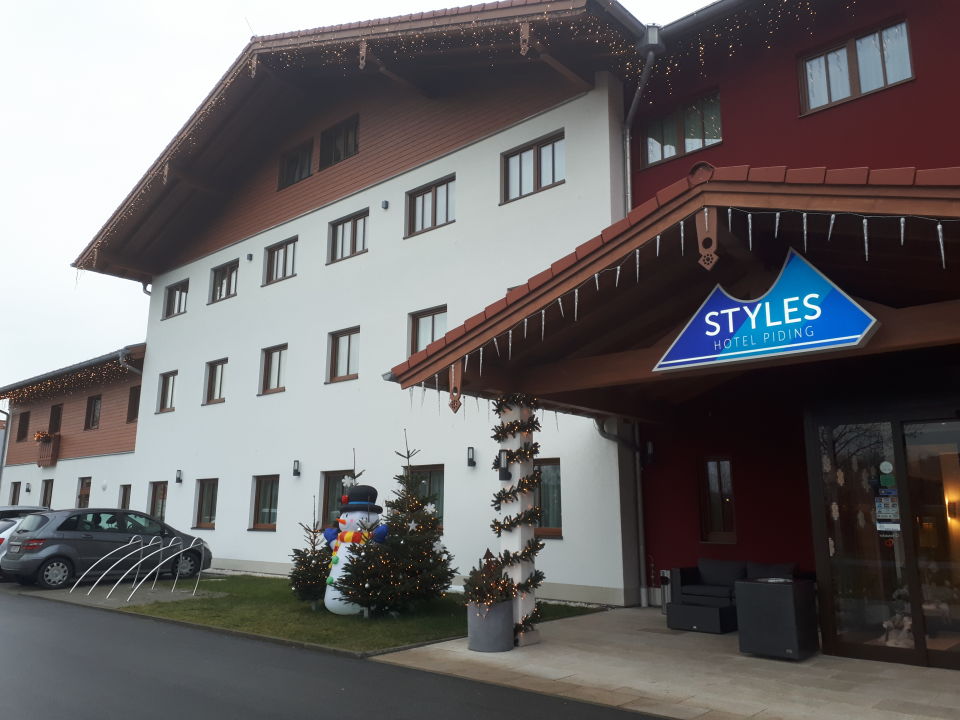 "Außenansicht" STYLES Hotel Piding (Piding) • HolidayCheck (Bayern