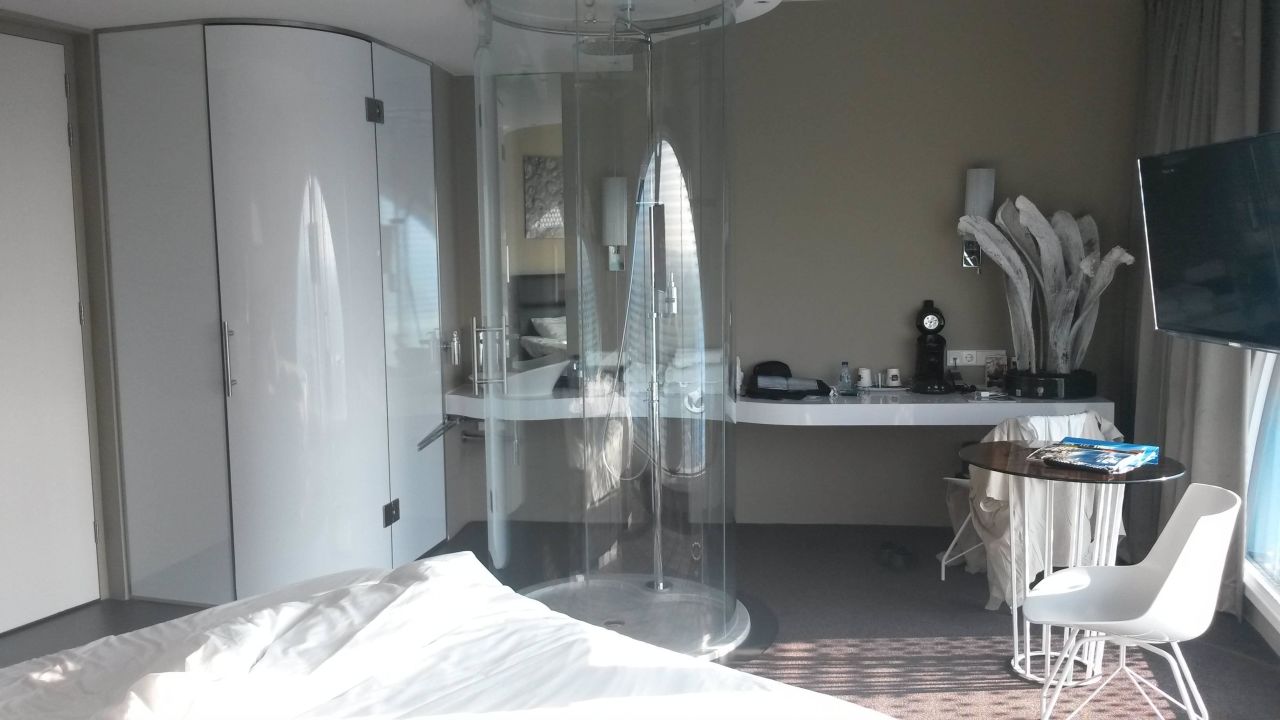 "DuschSäule im Zimmer" Fletcher Hotel Amsterdam (Amsterdam