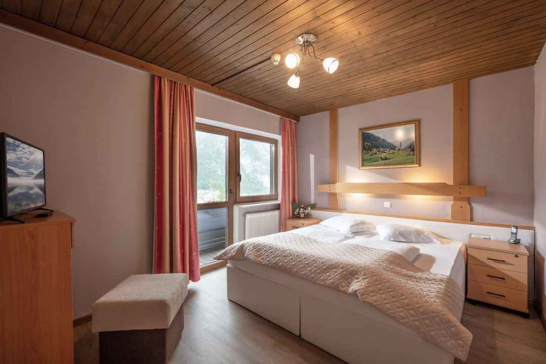 "Zimmer" Alpenhotel Edelweiss (Maurach) • HolidayCheck ...