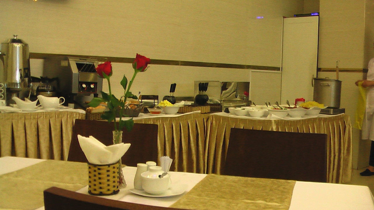 "Amerikanisches Buffet" Hotel Signature Saigon (Ho Chi Minh Stadt