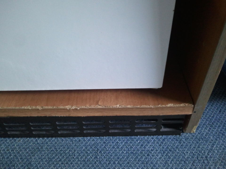 "Schrank mit Kühlschrank" Hotel Ideal (Nago-Torbole) • HolidayCheck