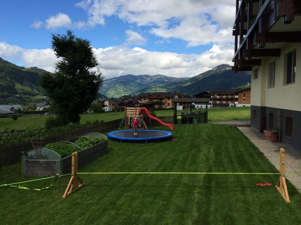 &quot;Garten mit Slackline und Trampolin&quot; Haus Voglreiter