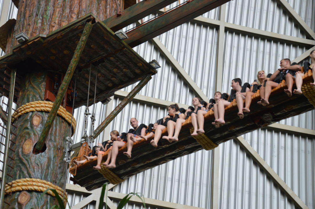 Freefall Tower Tropical Islands Resort Halbe Holidaycheck Brandenburg Deutschland
