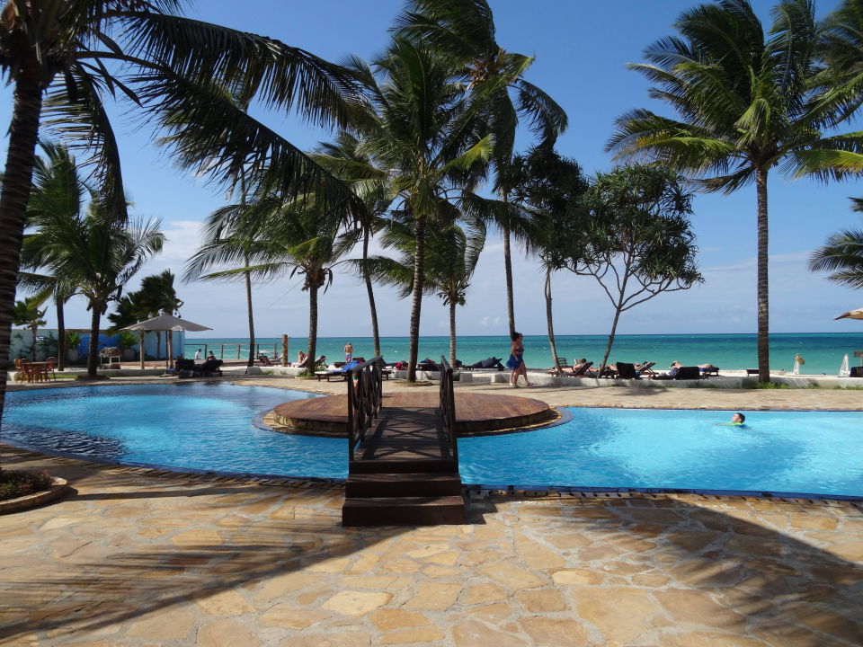 "Pool" Sultan Sands Island Resort (Kiwengwa Beach) • HolidayCheck