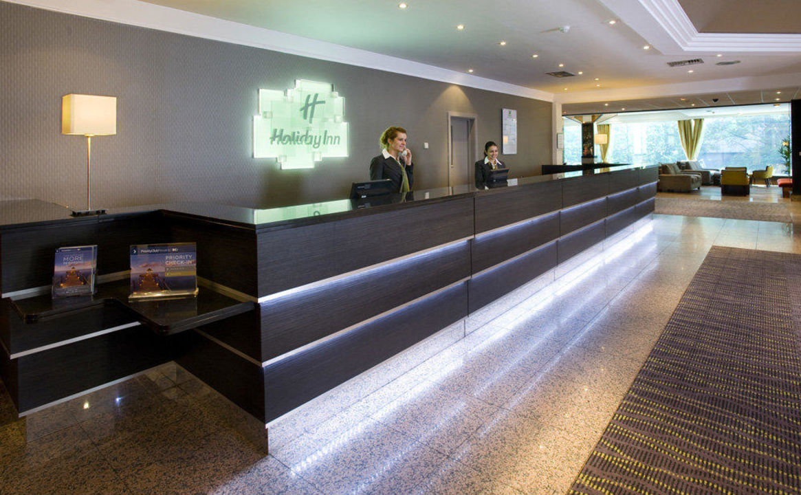 The Hotel Reception Hotel Holiday Inn London Wembley