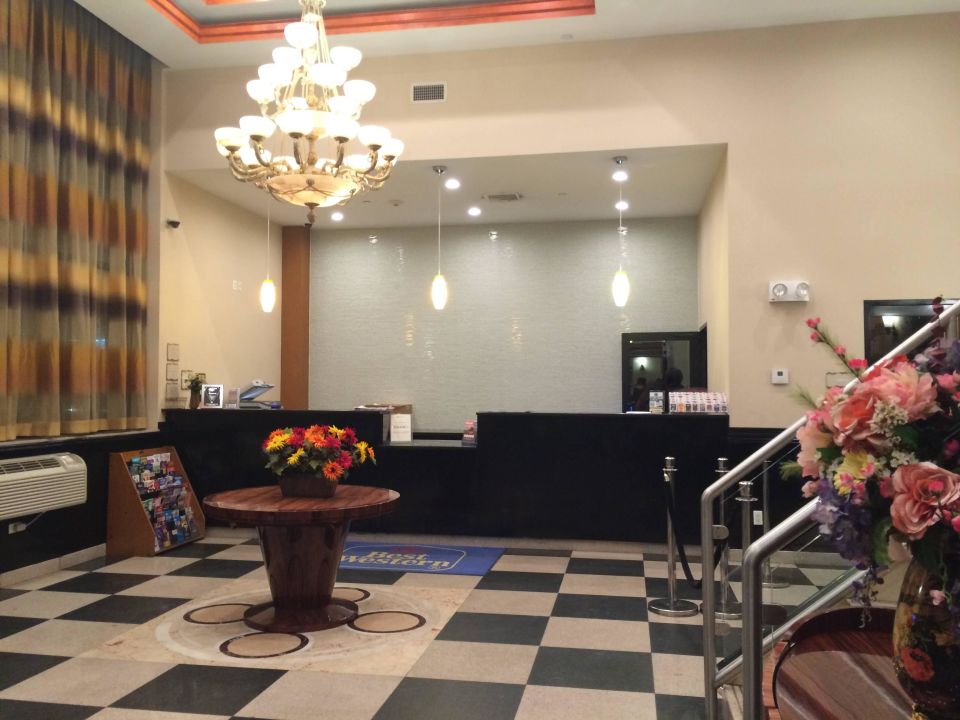 “Lobby” Best Western Hotel Plaza (Long Island City) • HolidayCheck