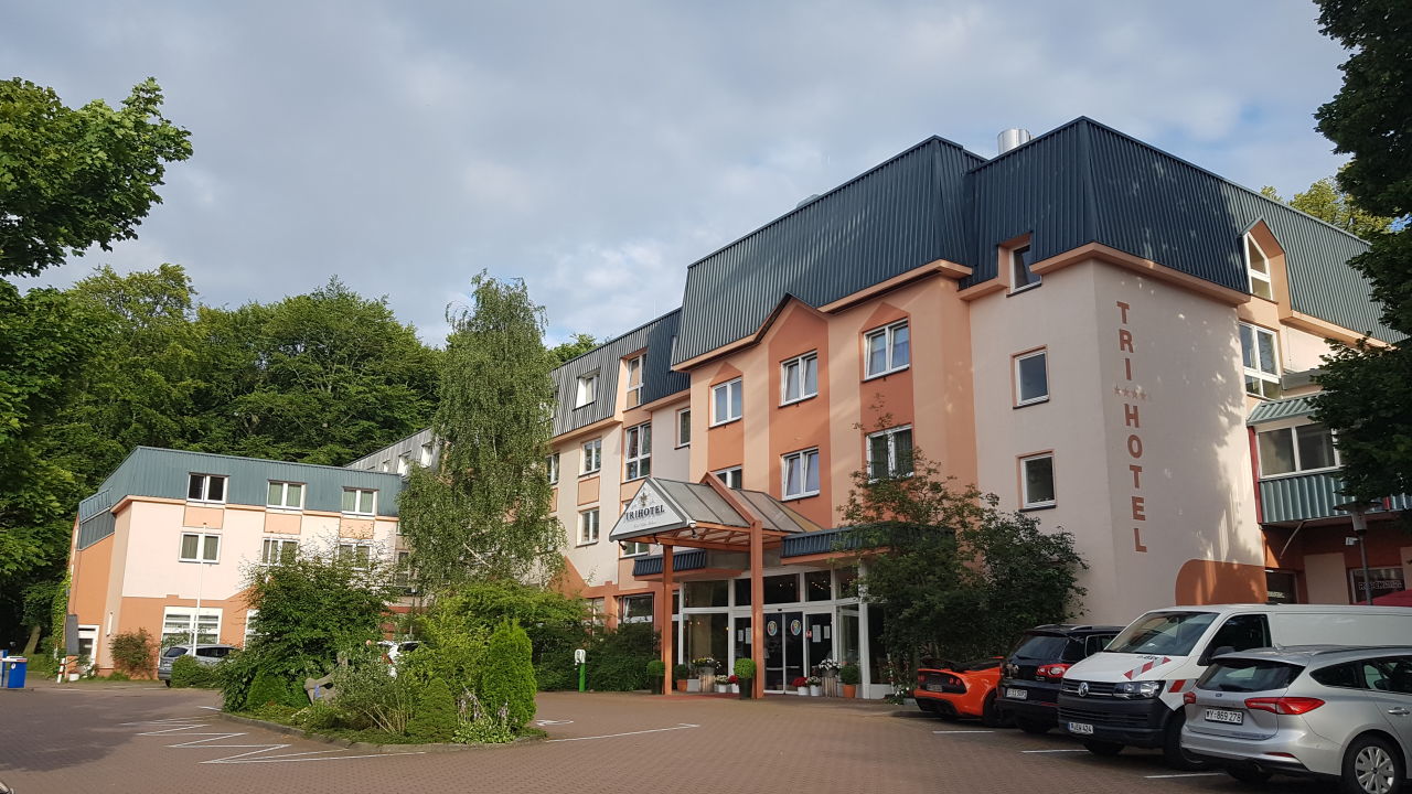 "Außenansicht" Trihotel Rostock (Rostock) • HolidayCheck (MecklenburgVorpommern Deutschland)