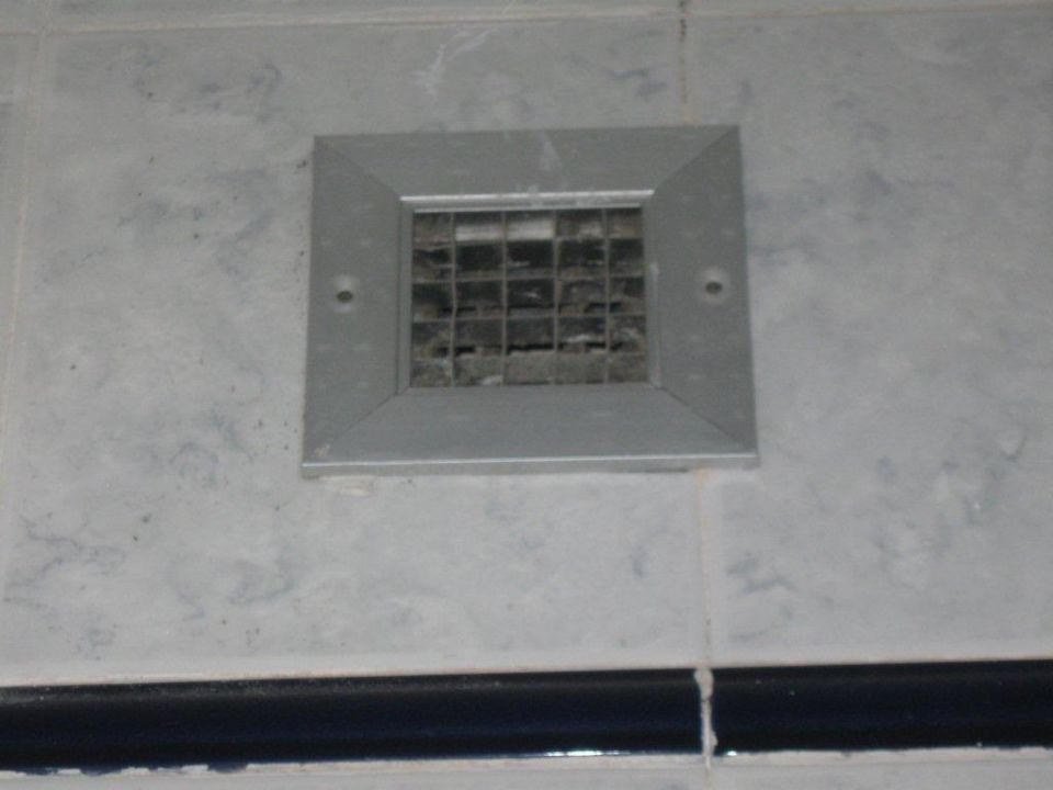 "Abzug Badezimmer " Hotel Bella Vista (Bugibba) • HolidayCheck