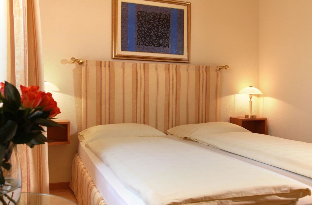 Small Double Room King Size Bed Hotel Antica Posta Ascona