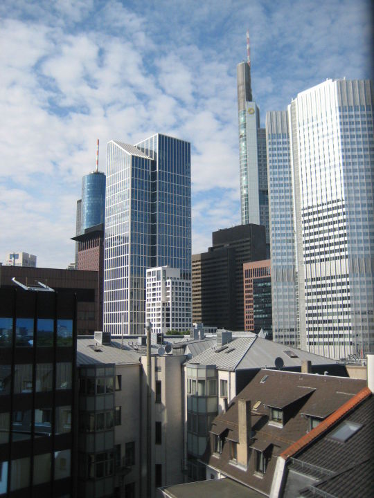 "Ausblick vom Zimmer" Adina Apartment Hotel Frankfurt Neue ...