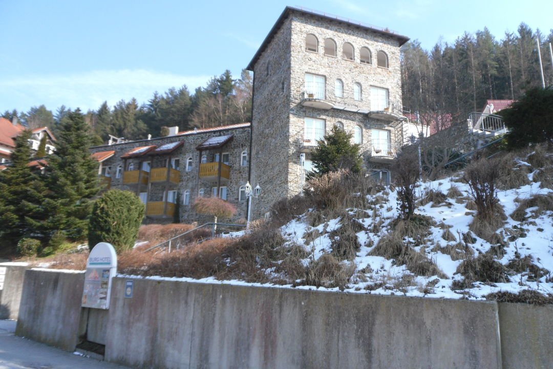 "Außenansicht" Burghotel Am Hohen Bogen (Neukirchen beim