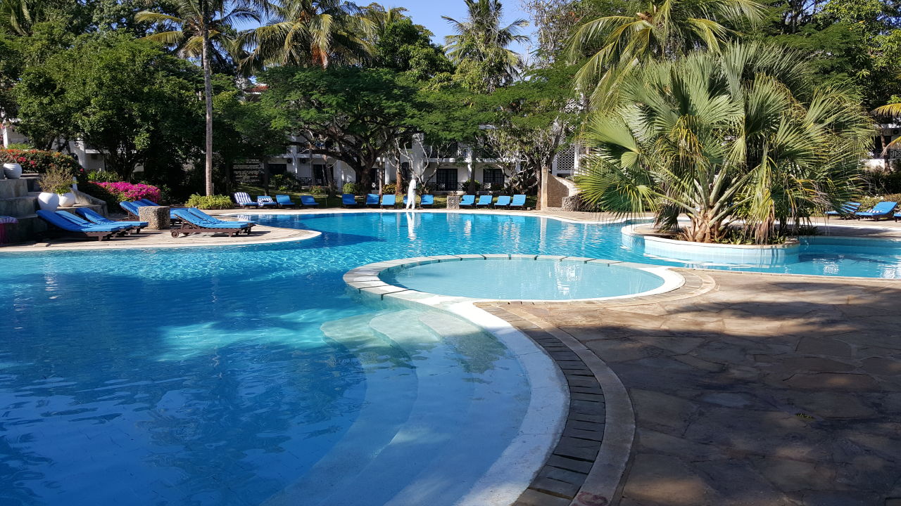 "Pool" Diani Sea Resort (Diani Beach) • HolidayCheck (Provinz Coast ...