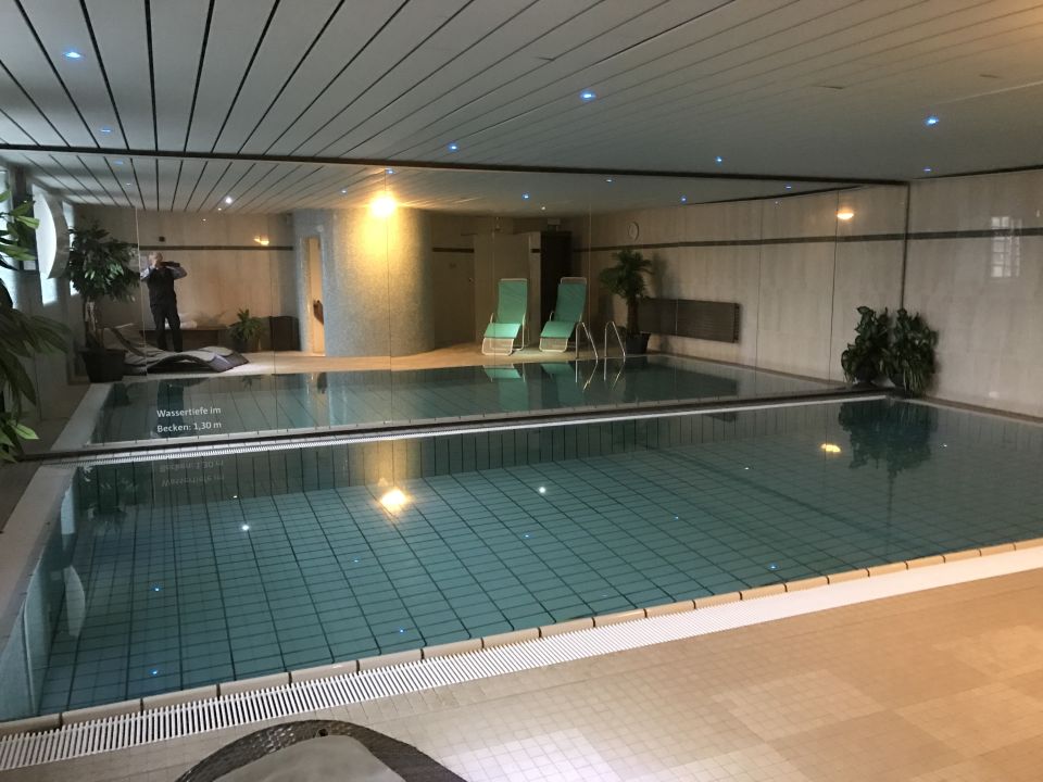  Pool  Schlosshotel Weilburg  Weilburg      HolidayCheck  Hessen