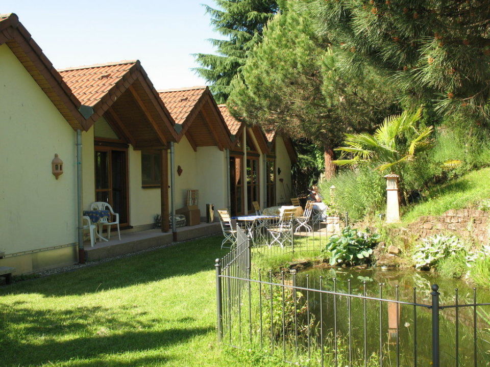 "Rückfront mit Gartenteich" Haus Palatinum (St. Martin