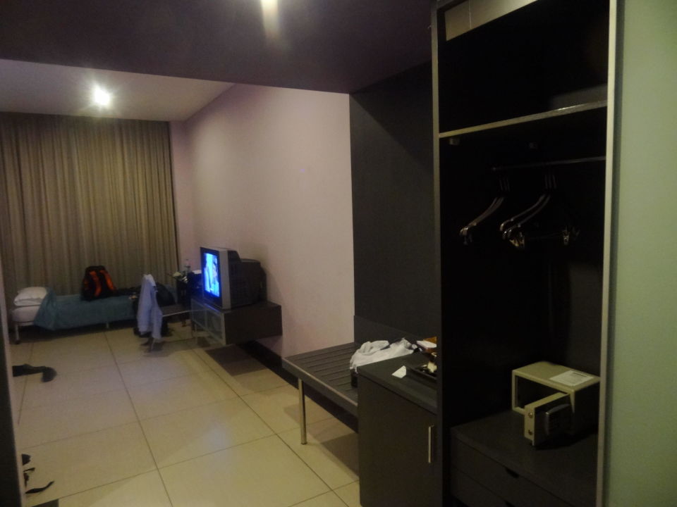 Rooms With Crt Tv Hotel Resort Fm7 Tangerang