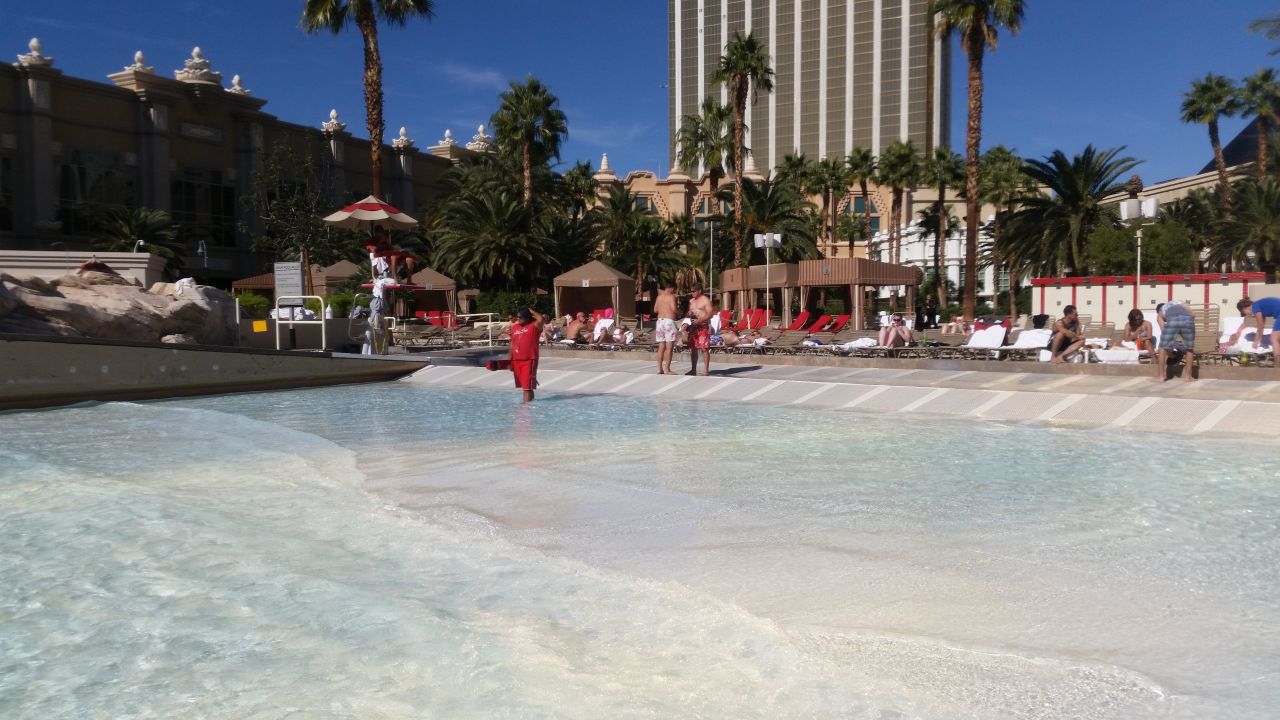 "Beach" Hotel Mandalay Bay Resort & Casino (Las Vegas) • HolidayCheck