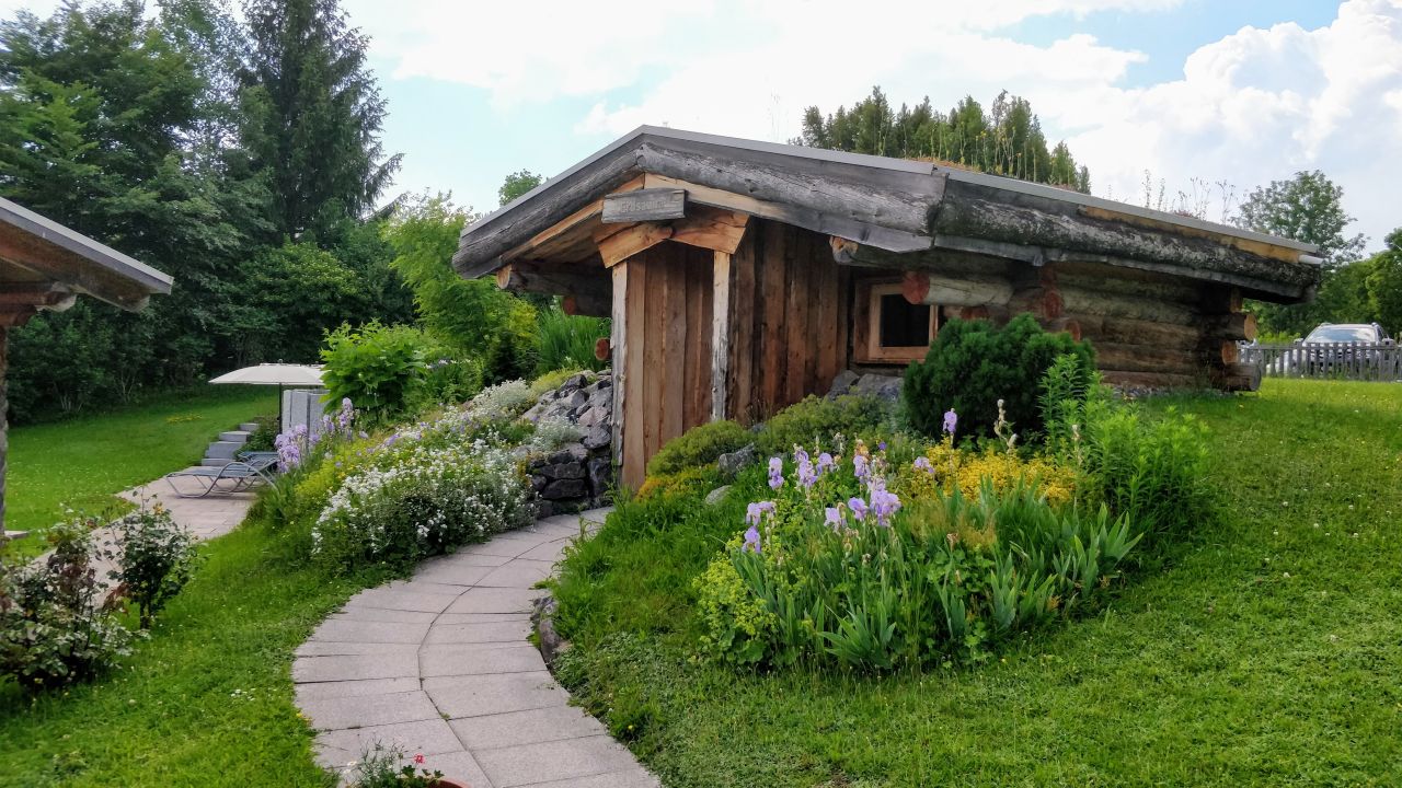 "Erdsauna im Garten" Seehotel Wiesler (TitiseeNeustadt) • HolidayCheck