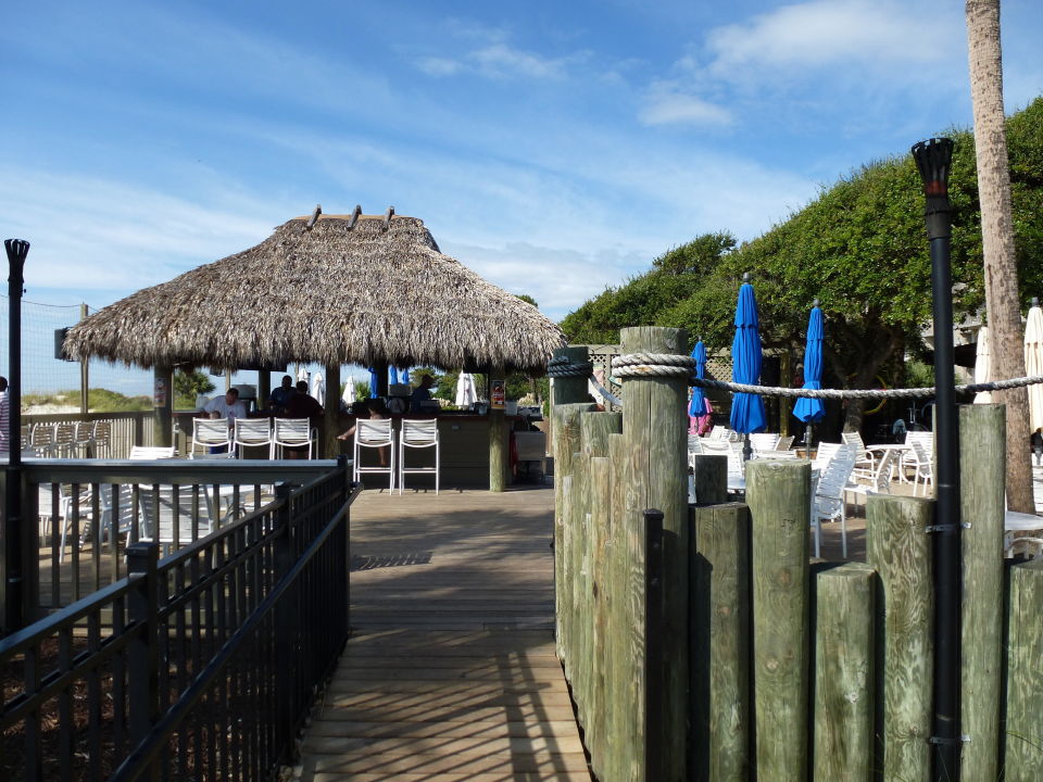 Blick Auf Die Tiki Hut Bar The Beach House A Holiday Inn Resort