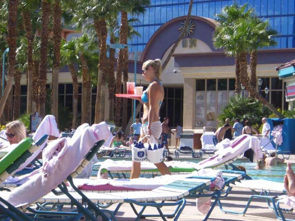 Poolbedienung Rio All Suites Hotel And Casino Las Vegas