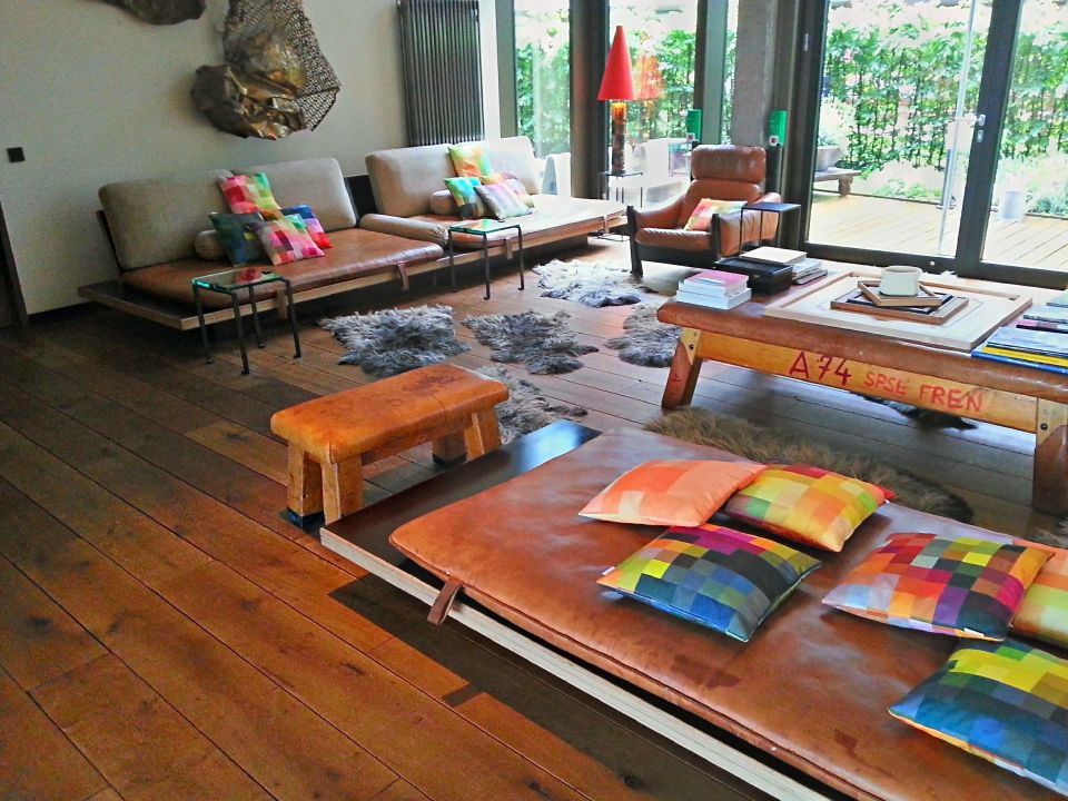 Teelounge Mit Mobeln Aus Alten Sportgeraten 25hours Hotel Hafencity Hamburg Holidaycheck Hamburg Deutschland