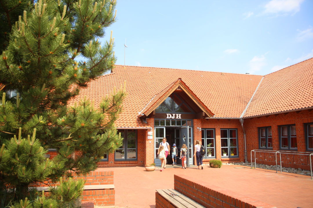 "Außenansicht" Jugendherberge Tönning (Tönning) • HolidayCheck