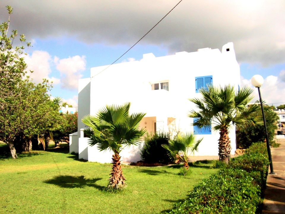 "Bungalows" COOEE Cala Llenya Resort Ibiza (Cala Llenya) • HolidayCheck