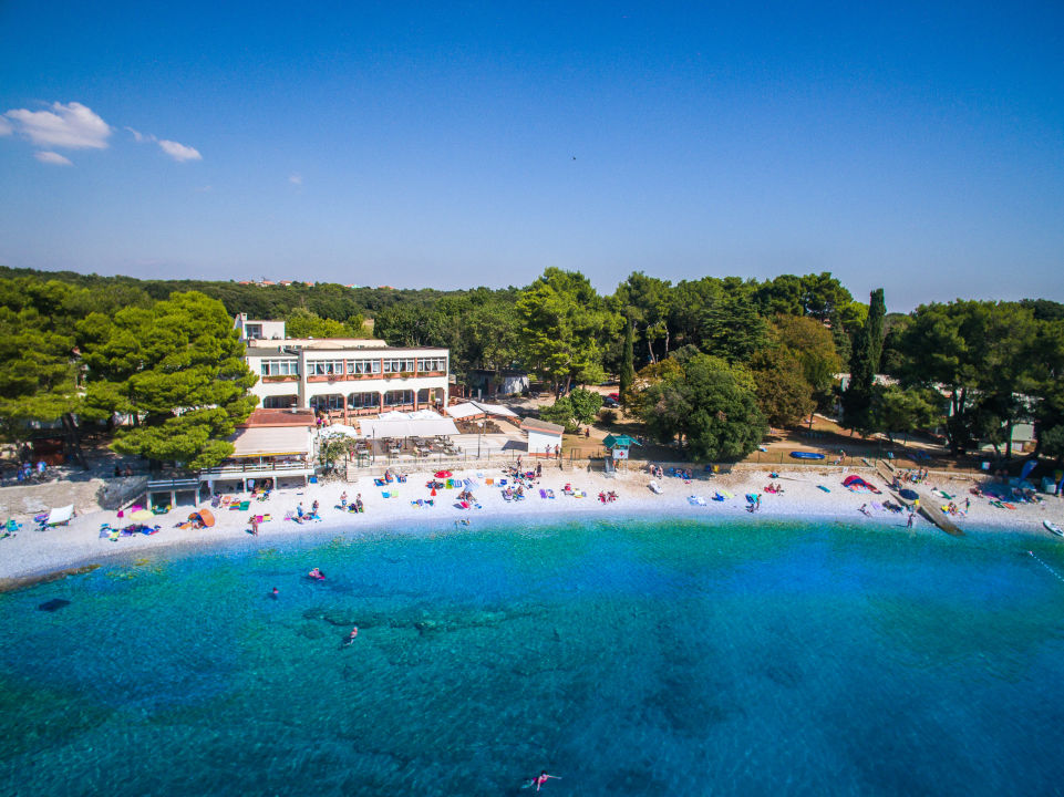 strand-centinera-resort-banjole-holidaycheck-istrien-kroatien