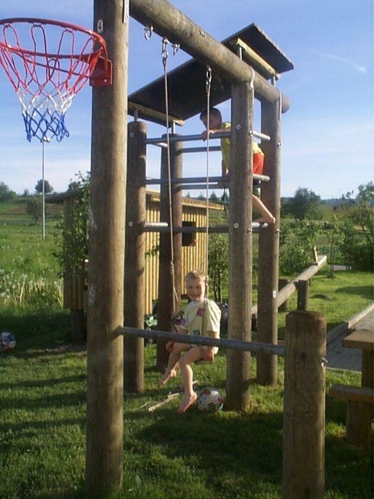 "Kinderspielplatz" Pension Keller (Reichenau) • HolidayCheck (Baden