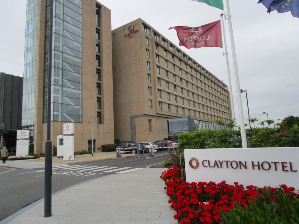  Clayton Hotel Dublin Airport  Clayton Hotel Dublin Airport  Dublin