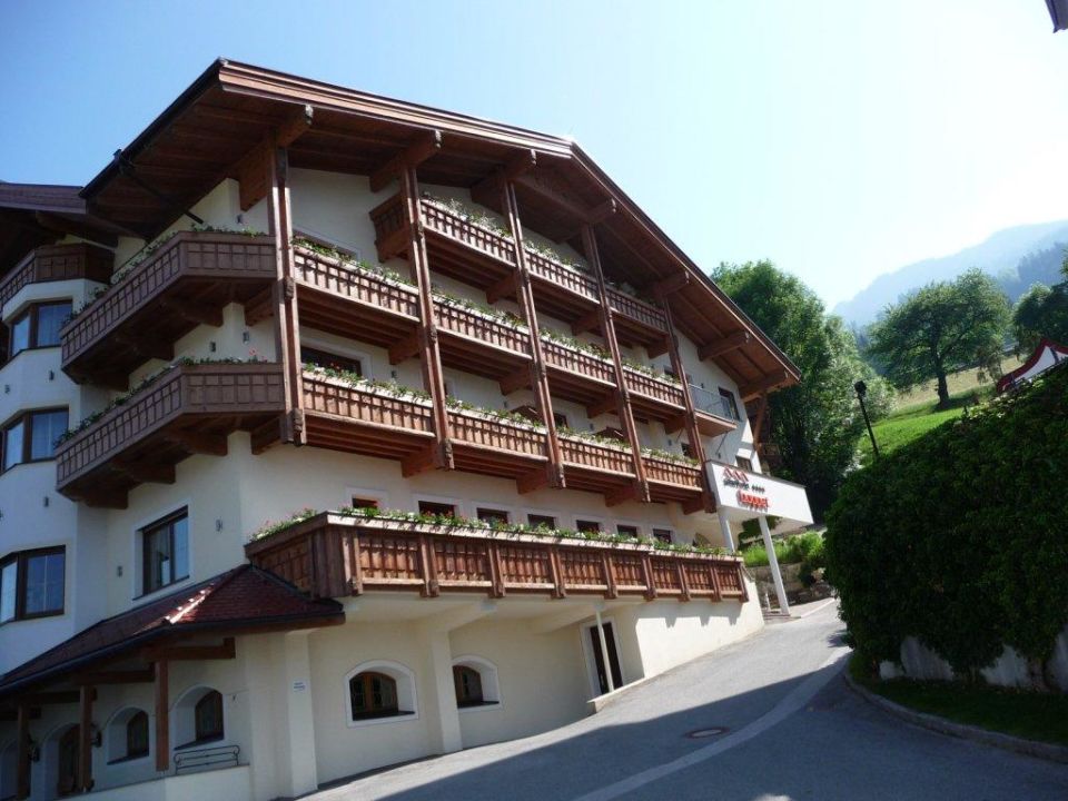 "Zimmer mit Aussicht auf die Kirche" Hotel Hoppet (Hart im Zillertal