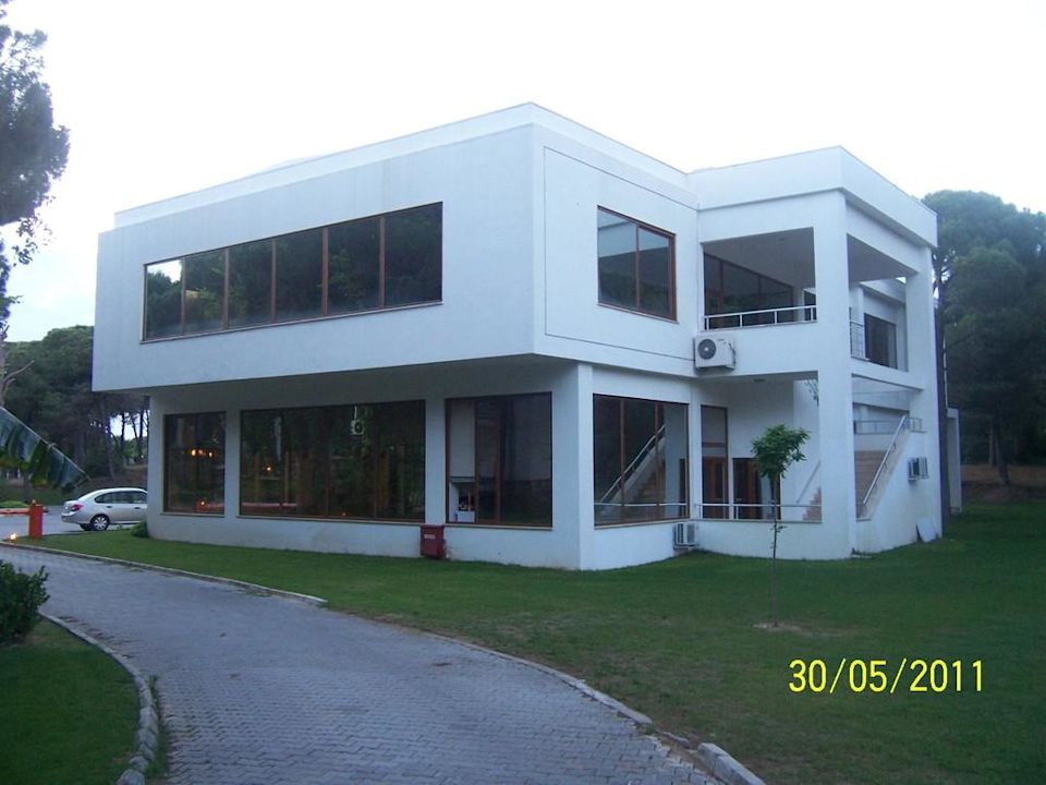 "Lobby mit Disco oben" Jacaranda Beach Club & Resort ...