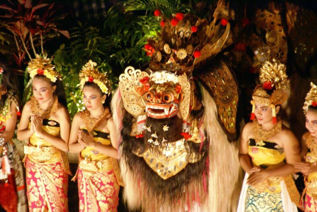  Barong Tanz  Maya Ubud Resort Spa Bali  Ubud 