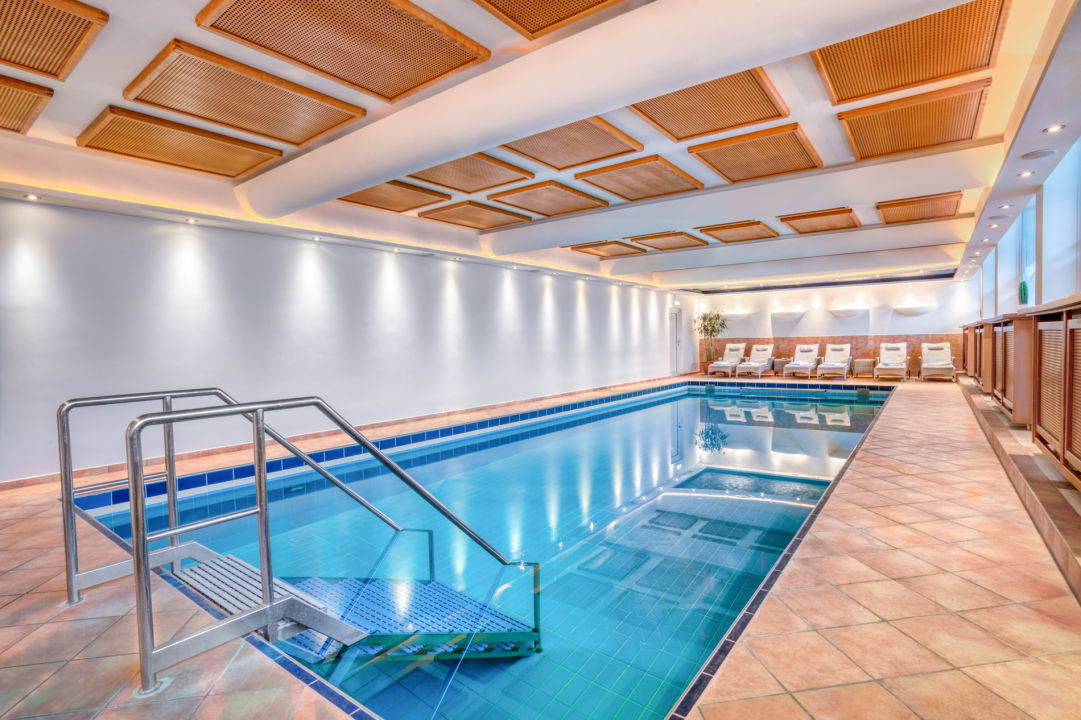 "Pool" Hotel (Timmendorfer Strand) • HolidayCheck (Schleswig