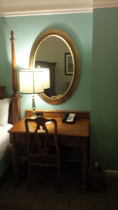 Fernsehschrank Geschlossen Disney S Saratoga Springs Resort Spa