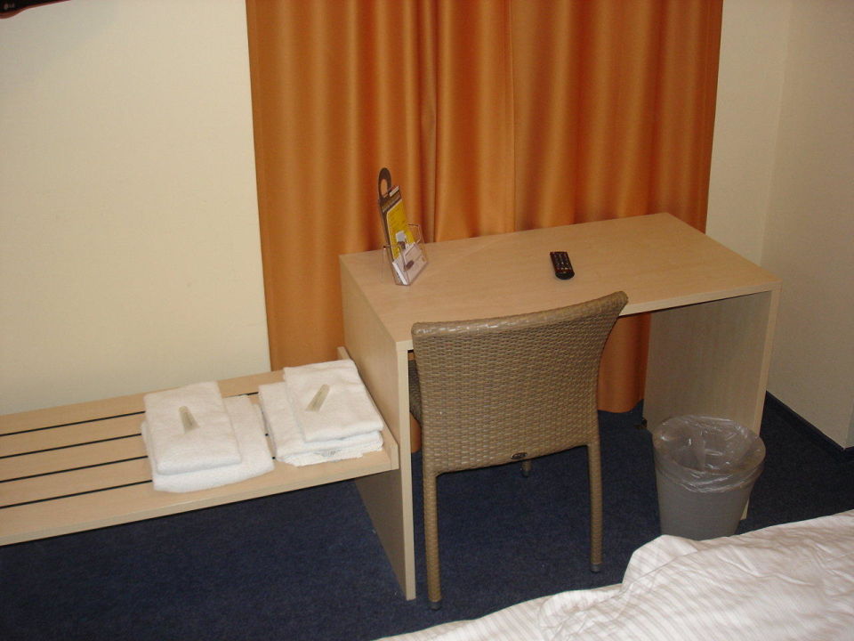 Check In Automat Vor Dem Eingang Best Deal Airporthotel Weeze