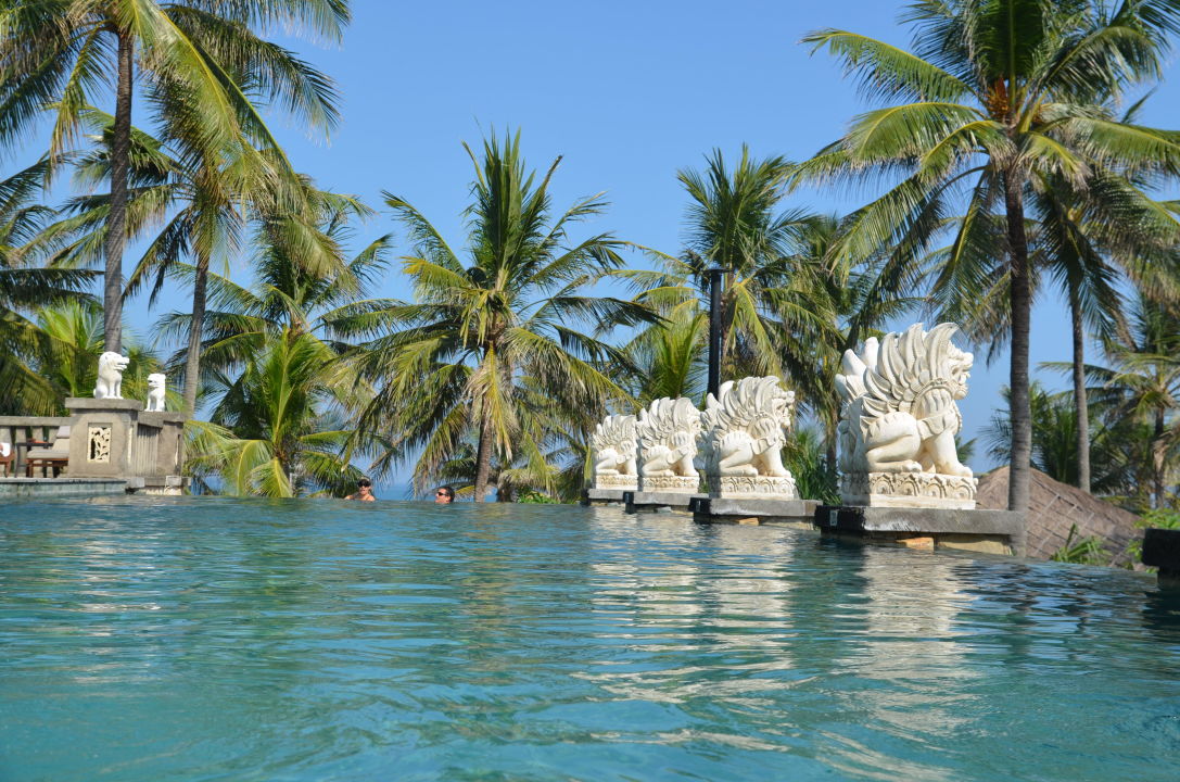 Pool Auf Dem Dach Des Spa Bali Mandira Beach Resort And Spa Legian