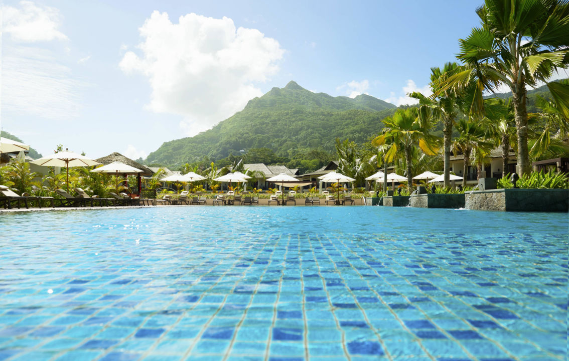 "Pool" The H Resort Beau Vallon Beach (Beau Vallon Bay) • HolidayCheck