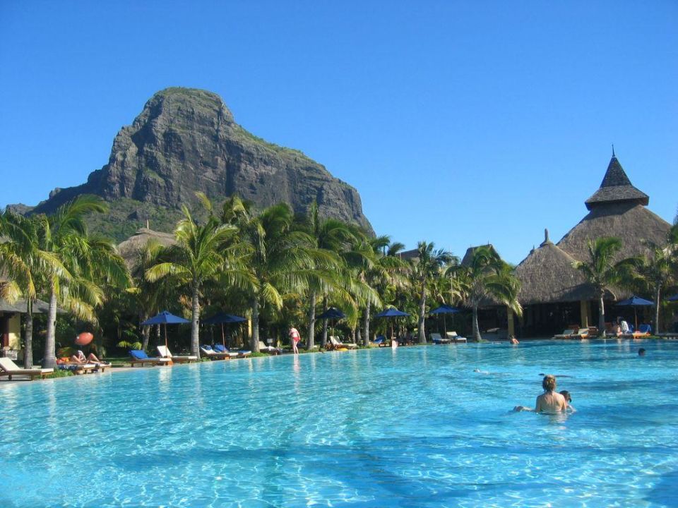 "Pool im Hotel Le Paradis / Mauritius" Paradis Golf Resort
