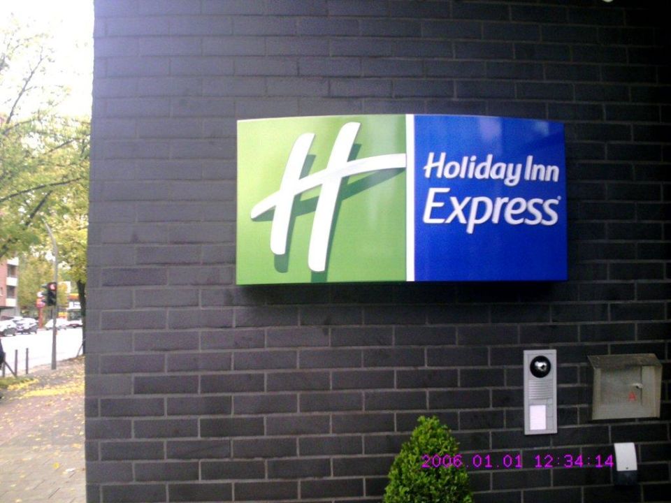 36+ toll Bilder Holiday Inn Express Hamburg City : Ausstattung im Holiday Inn Hamburg City Nord / Premier inn hamburg city ost.