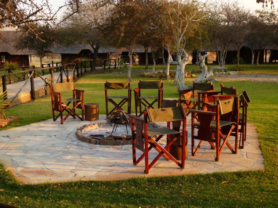 Feuerstelle Im Garten Fiume Lodge Grootfontein Holidaycheck