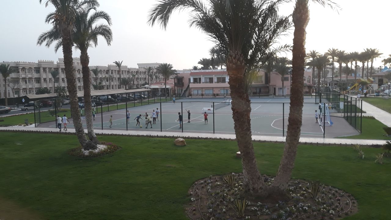 "Neues Fußballfeld" Beach Albatros Resort (Hurghada ...