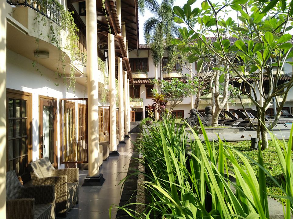 "Gartenanlage" Prime Plaza Hotel Jogjakarta (Yogyakarta) • HolidayCheck