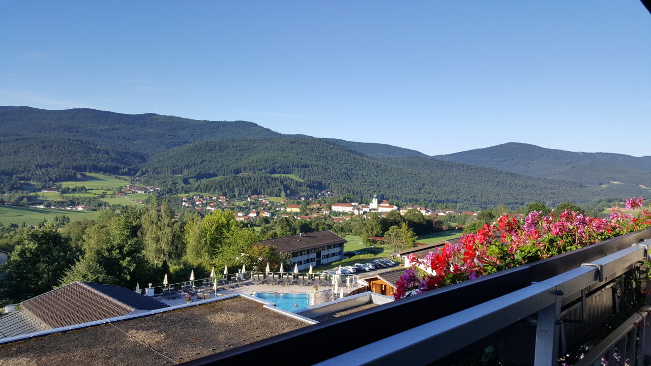 "Ausblick" Hotel Sonnenhof (Lam) • HolidayCheck (Bayern | Deutschland)