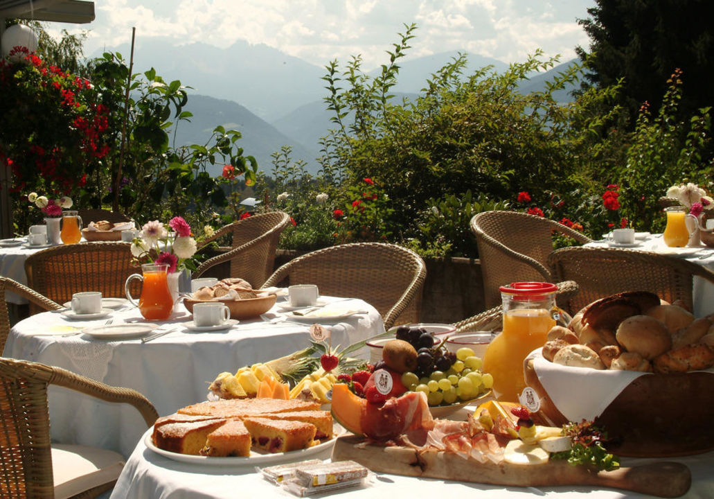 5c8fcde5-e3ce-3792-940a-ab82586b5f00