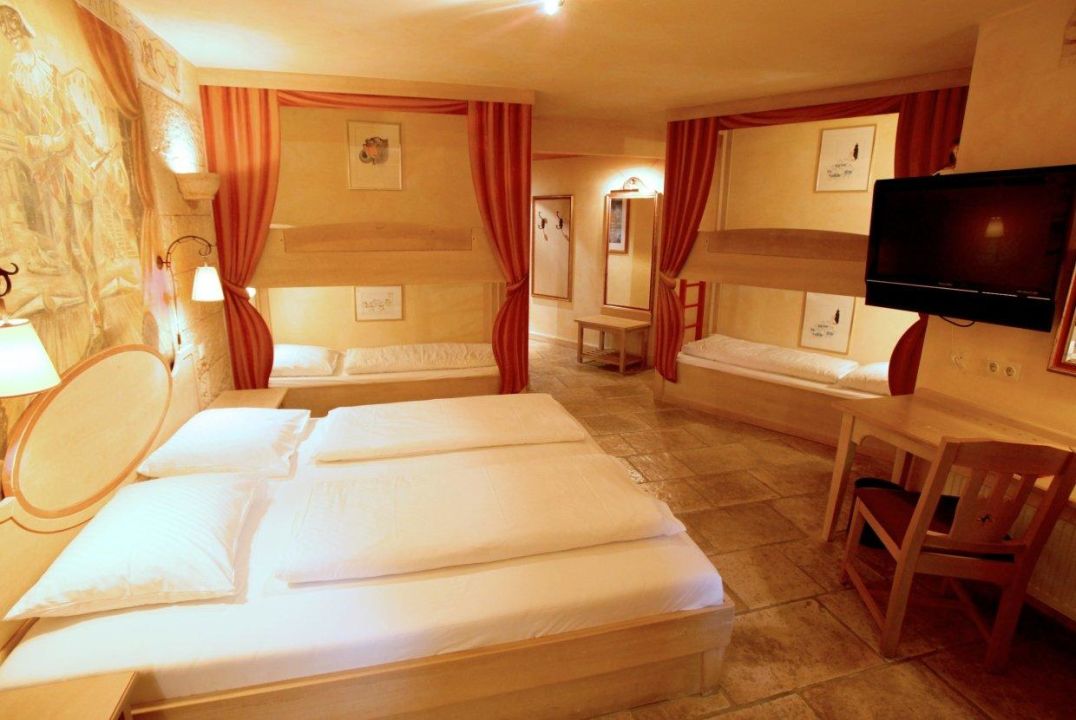 "Standardzimmer für 6 Personen Hotel "Colosseo"" Hotel ...