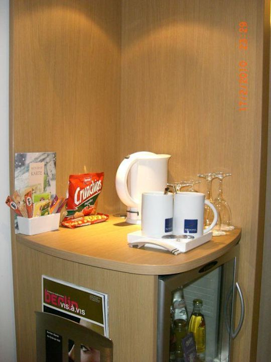 "Schrank mit Minibar und Safe" Novotel Am Tiergarten (Berlin