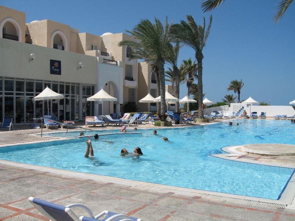 "Das Grosse Pool" Hotel Al Jazira Beach & Spa (Midoun) • HolidayCheck