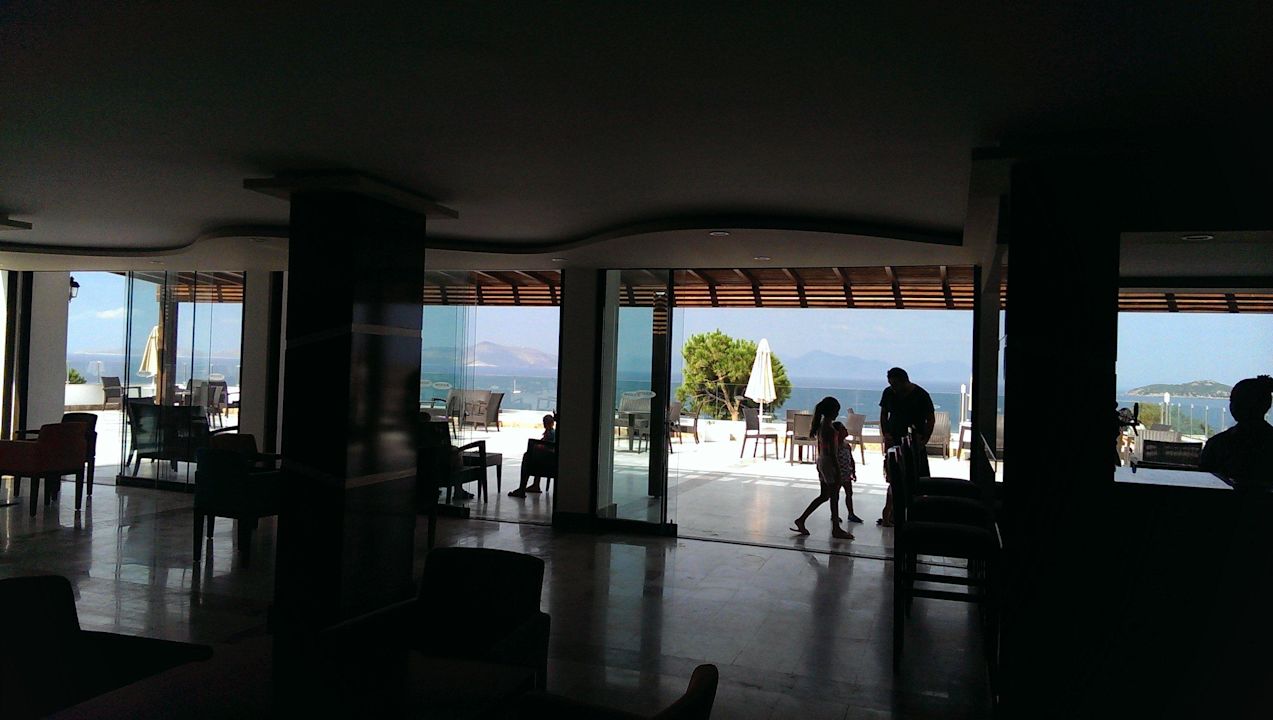 "Lobbybar mit Terrasse" Woxxie Hotel (Akyarlar) • HolidayCheck
