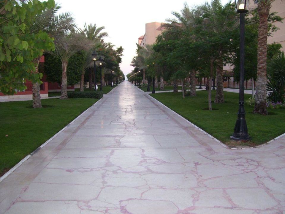 "Garten mit prachtvollen Rasen" Siva Grand Beach (Hurghada