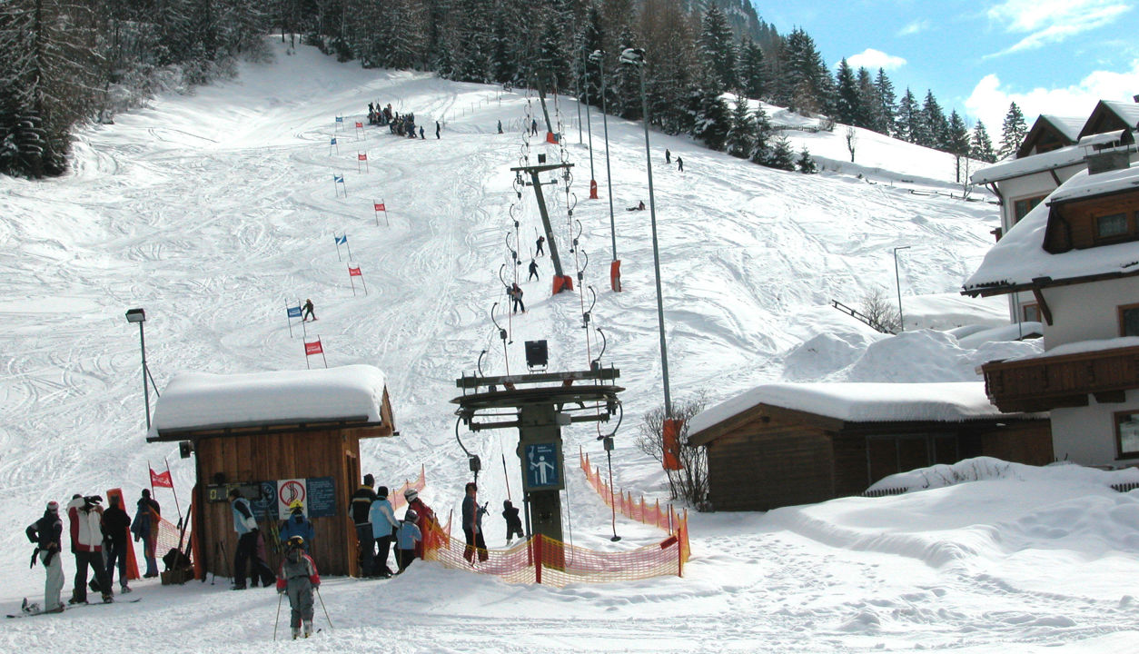 64b8acfd-4fa1-385c-a9c7-2d0828e1056f